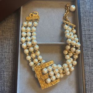 Vintage necklace pearl and very rare find